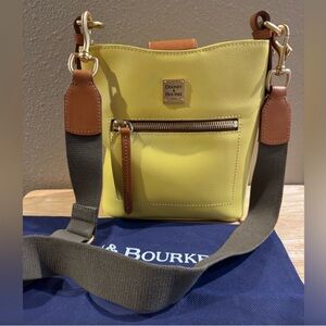 Dooney & Bourke Roxy